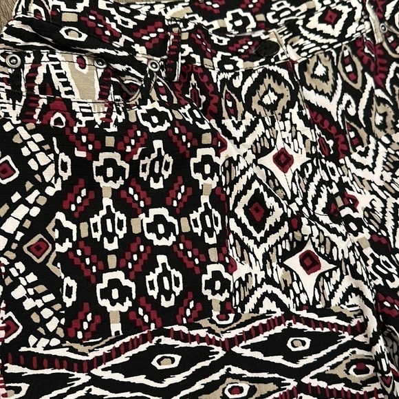 Ruby Rd. Capri - Picture 2 of 7